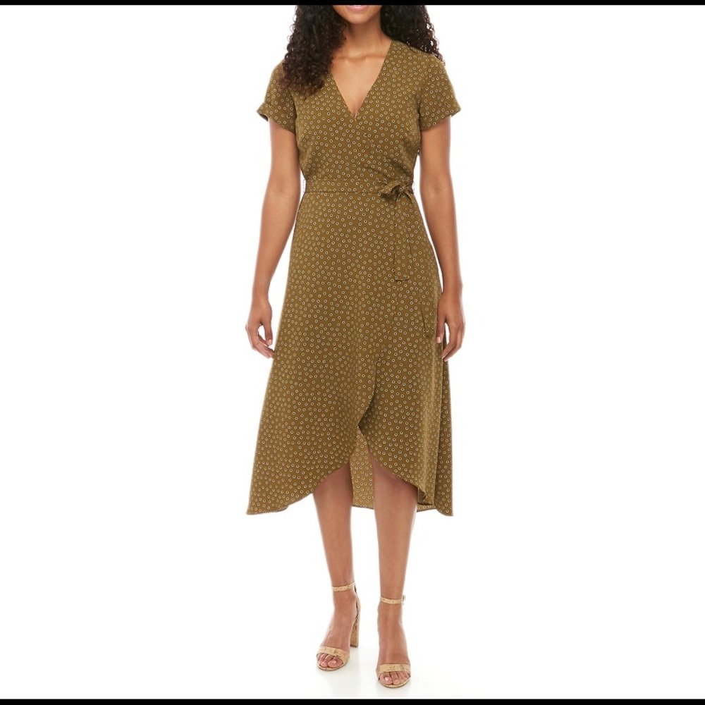 Madison Short Sleeve Dot Wrap Dress